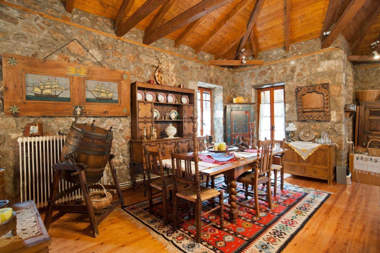 Mariolata Stone House Vila Lílaia Exterior foto